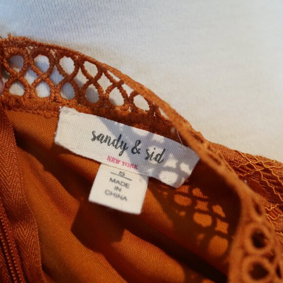 Embroidered Laced Blouse - Picture 8 of 8